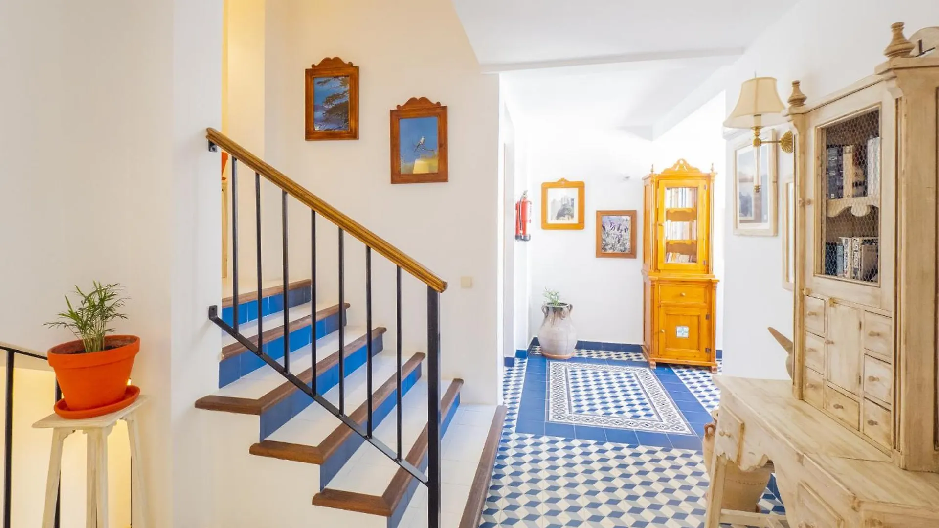 Cubo'S Hostal La Plaza Room 201 With Breakfast Tolox 0*,  Spain